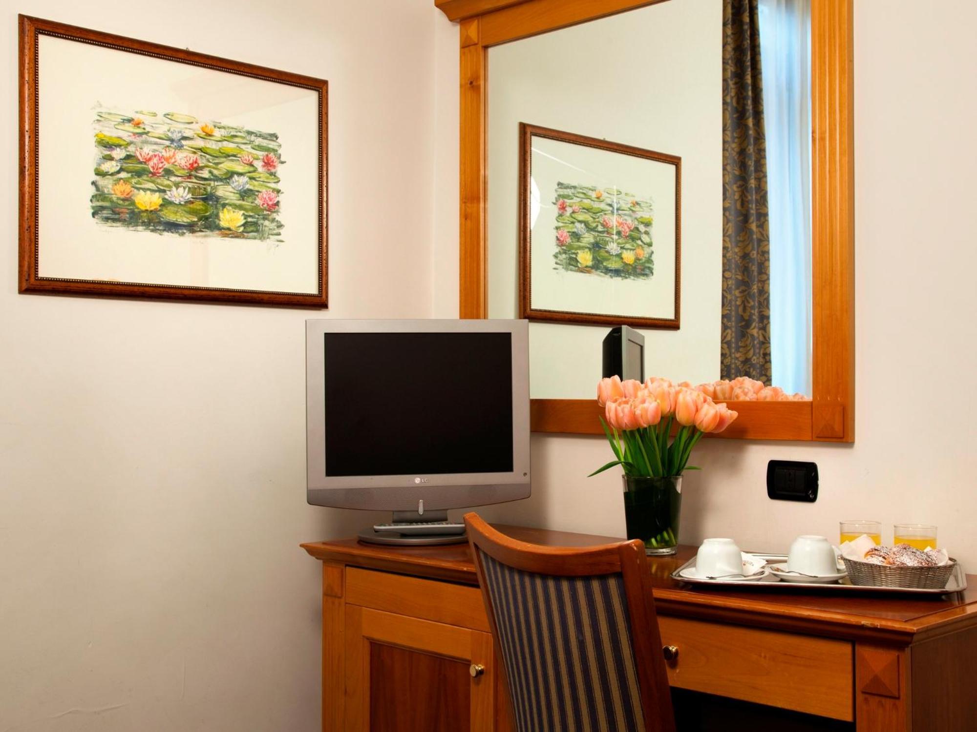 Diplomatic Hotell
